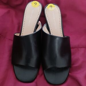 Adrienne Vittadini Black Women's Slide Sandals